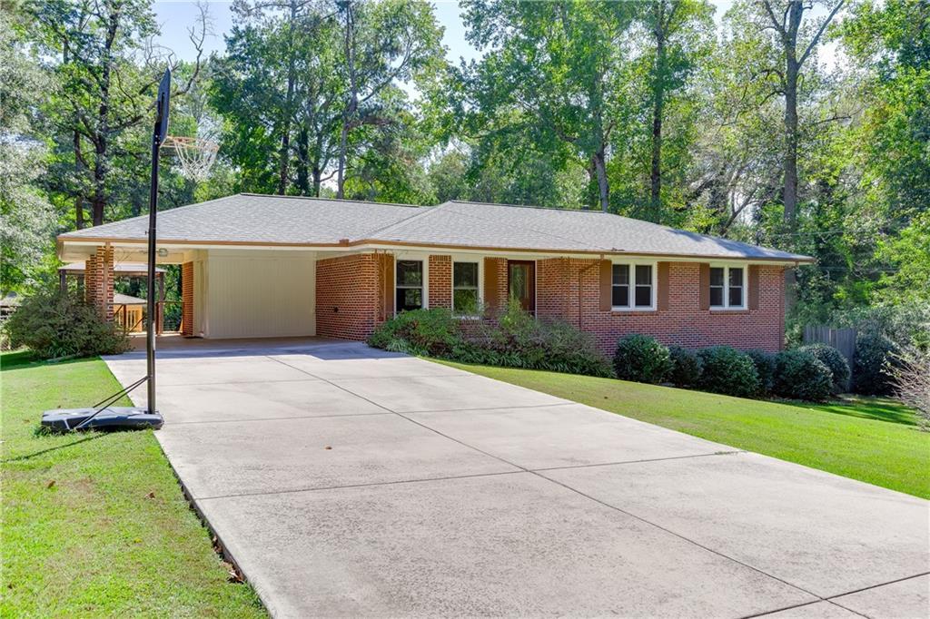 398 Lockridge Ln., Lawrenceville, GA 30046