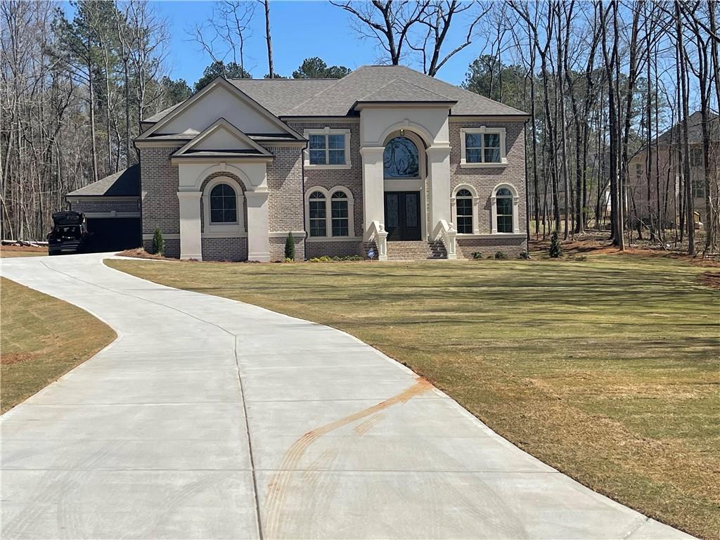 2010 Fontainbleau Dr., Conyers, GA 30094