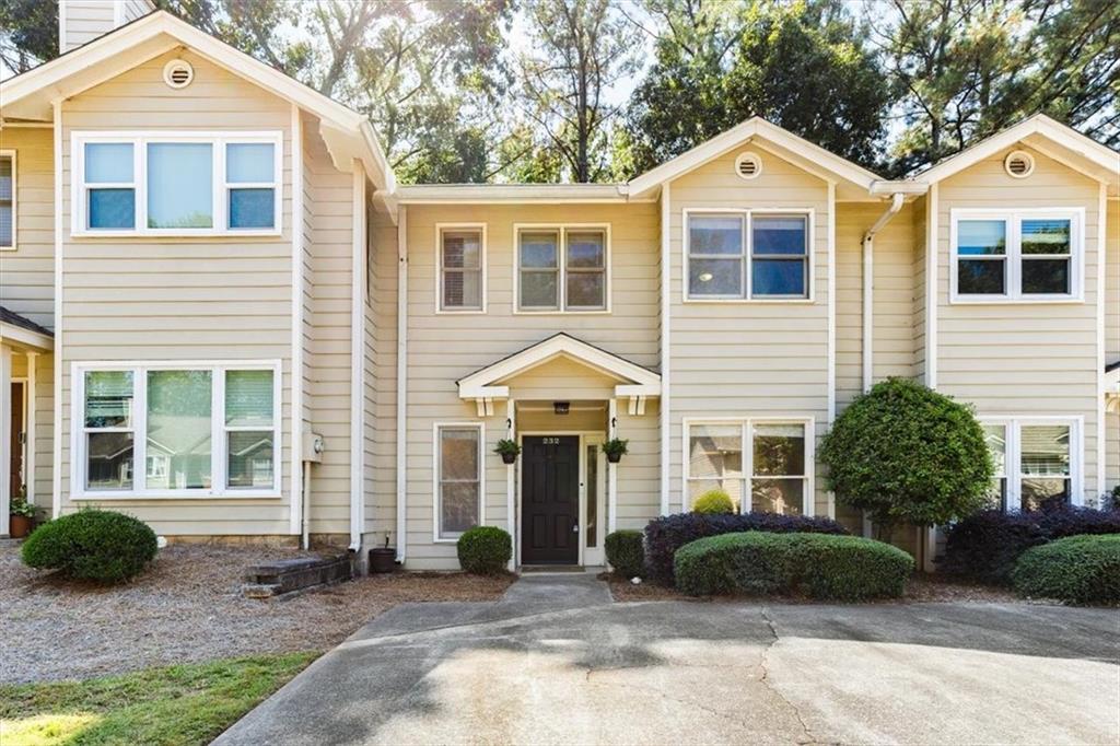 232 Peachtree Hollow Ct., Sandy Springs, GA 30328