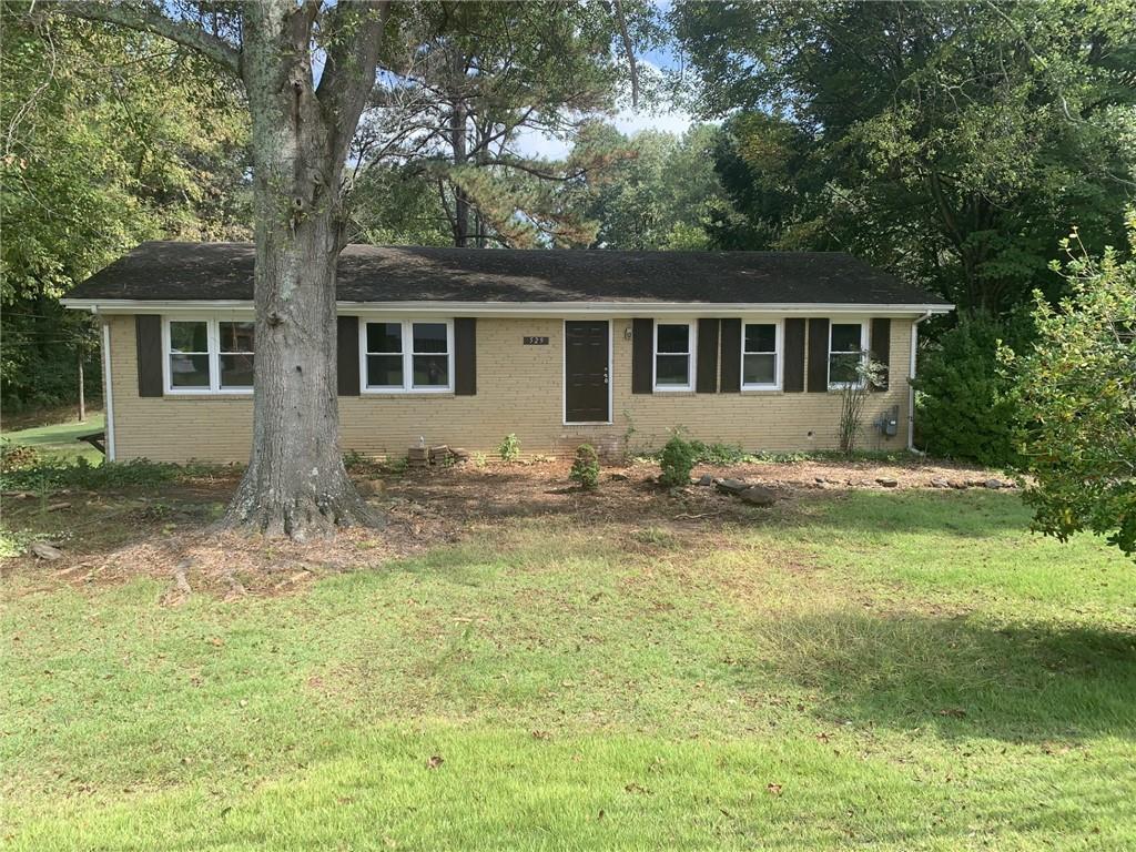529 Hawkins Store Rd., Kennesaw, GA 30144