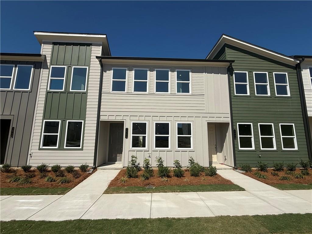 1550 Bryson Dr., Atlanta, GA 30318