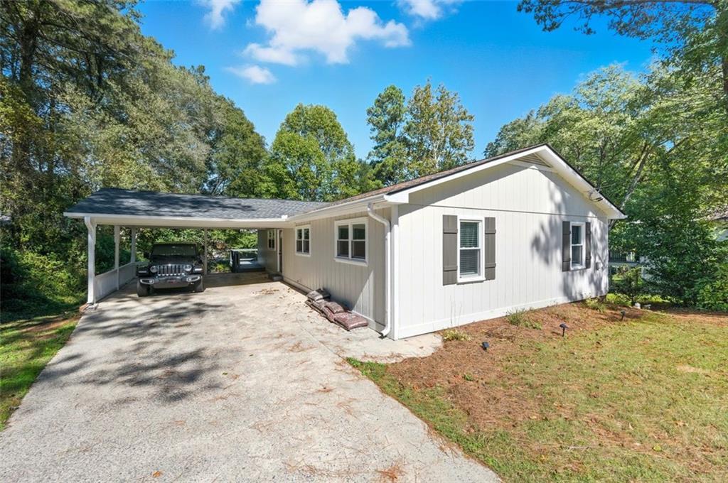 2011 Shadowwood Dr., Marietta, GA 30066