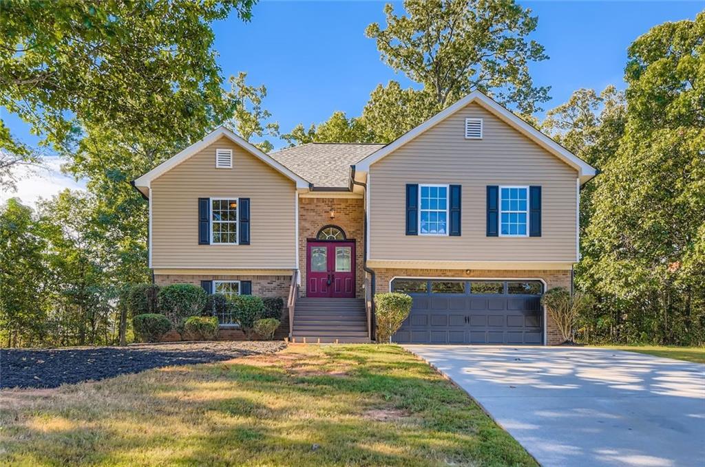 101 Solomon Dr., Ellenwood, GA 30294