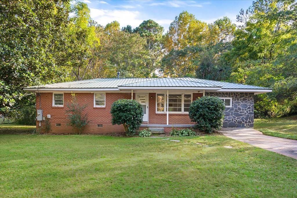 426 Old Sudie Rd., Hiram, GA 30141