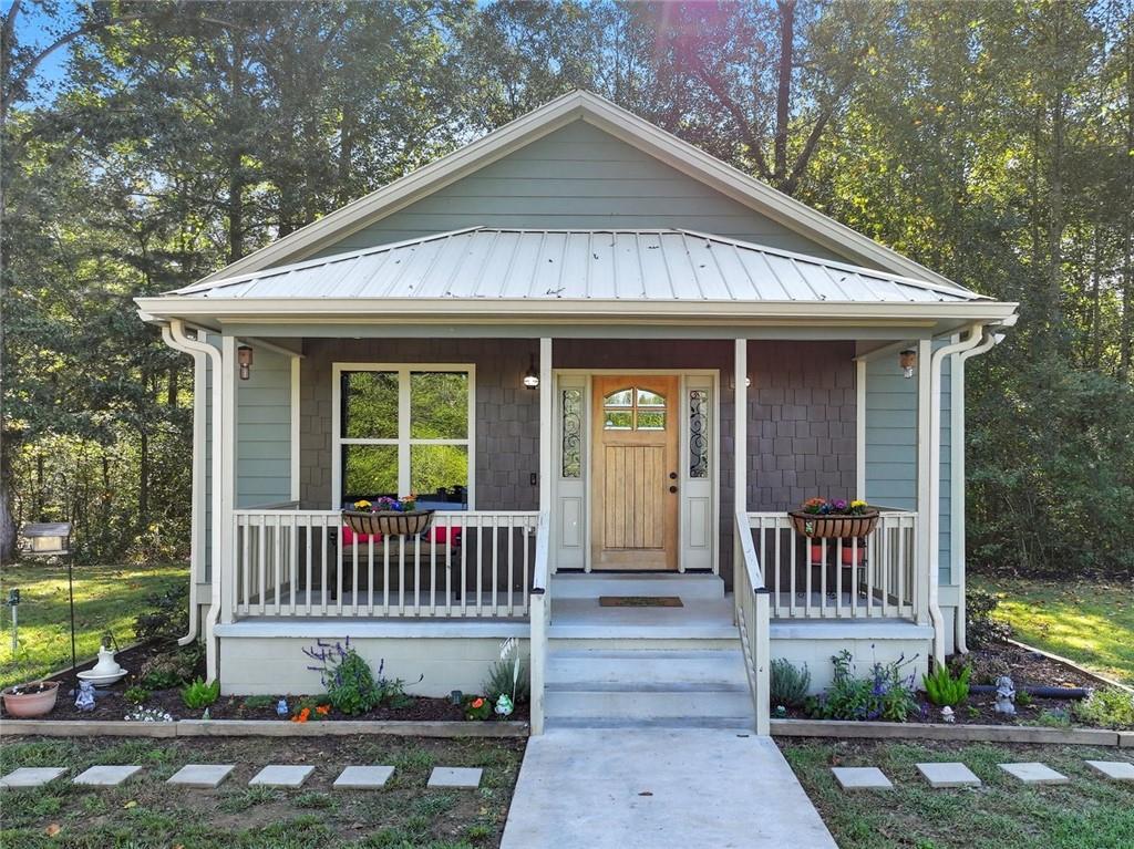 275 Old Whitestone Rd., Talking Rock, GA 30175