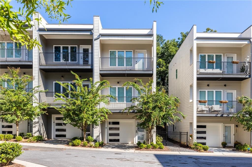 1438 Walker Pl., Atlanta, GA 30317