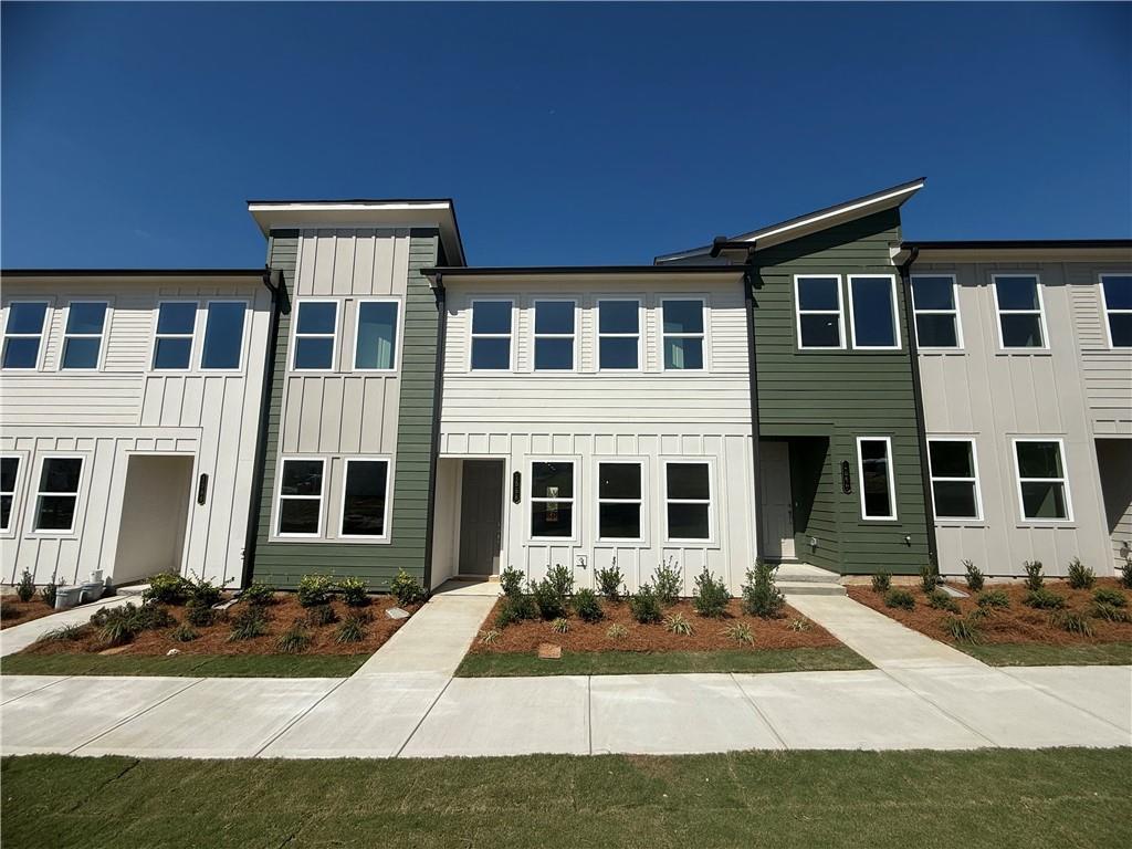 1558 Bryson Dr., Atlanta, GA 30318