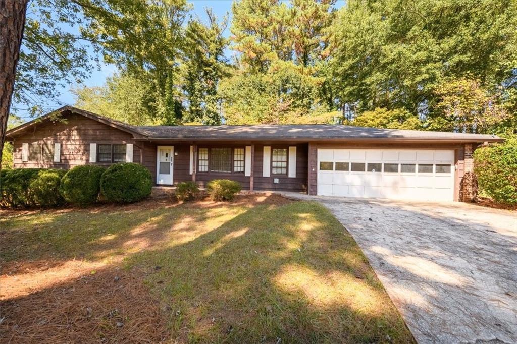 464 Paschal Cir., Lilburn, GA 30047
