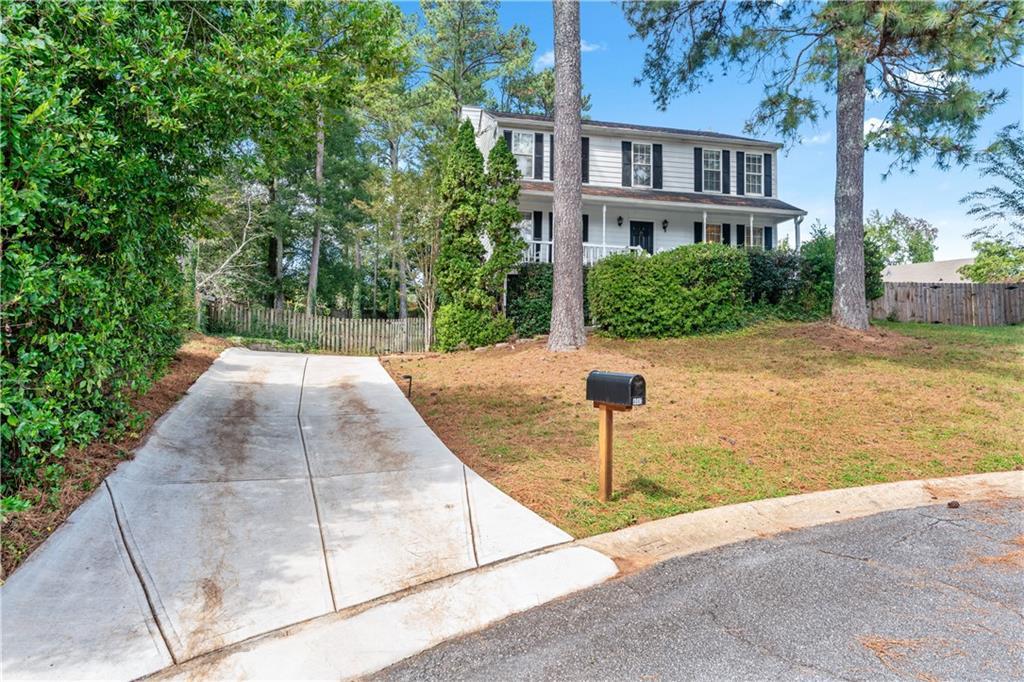 4049 Paloverde Dr., Kennesaw, GA 30144