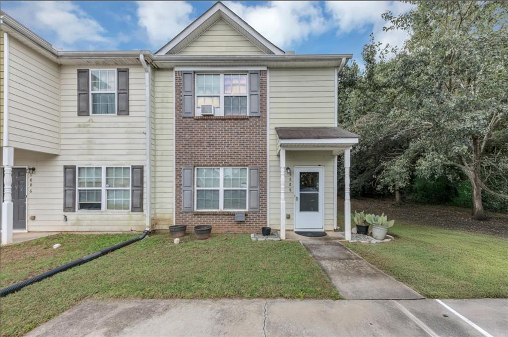6888 Mountain Cir., Riverdale, GA 30274