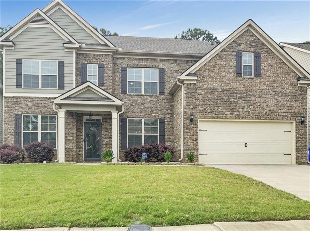 210 Fanleaf Dr., Fairburn, GA 30213