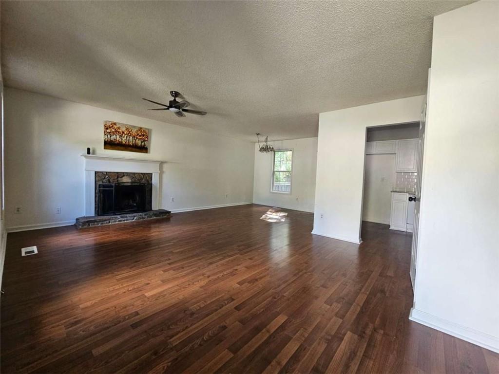 201 Ivy Brook Dr., Dallas, GA 30157