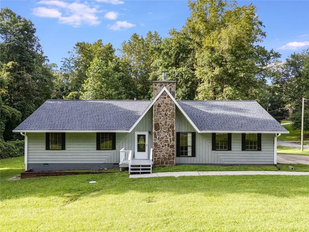 6201 Hillpine Dr., Douglasville, GA 30135