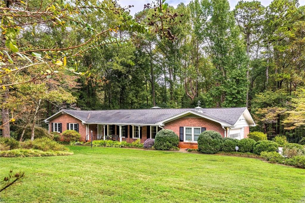 5184 Oxbow Rd., Smoke Rise, GA 30087