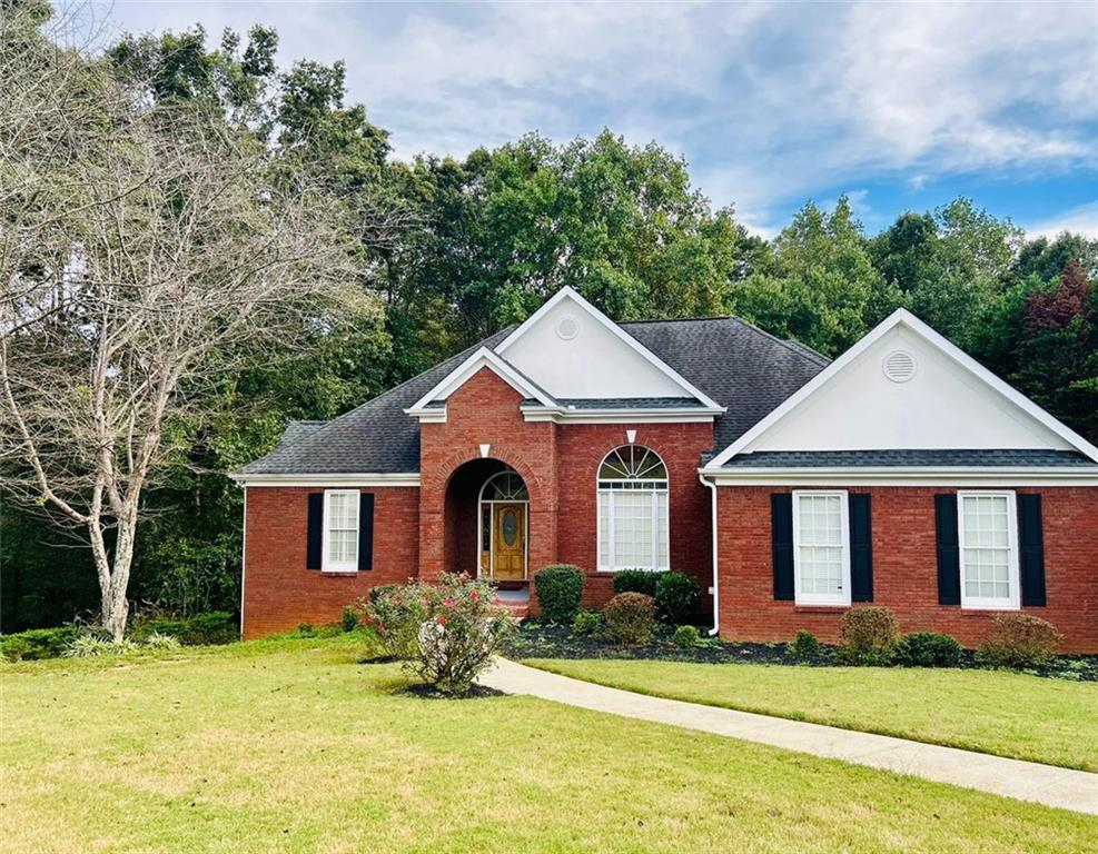 3051 Glenview Ln., Monroe, GA 30656