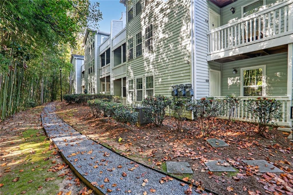 1911 Brian Way, Decatur, GA 30033