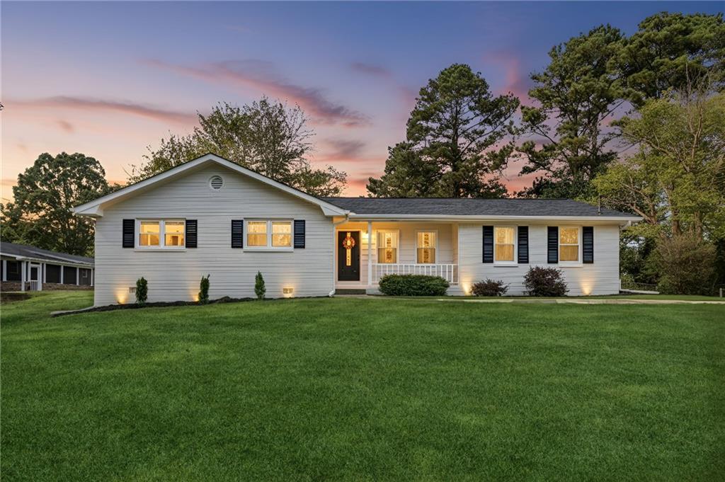 1545 Falcon Ln., Grayson, GA 30017