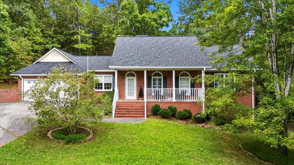 16 Webb Dr., Cartersville, GA 30120
