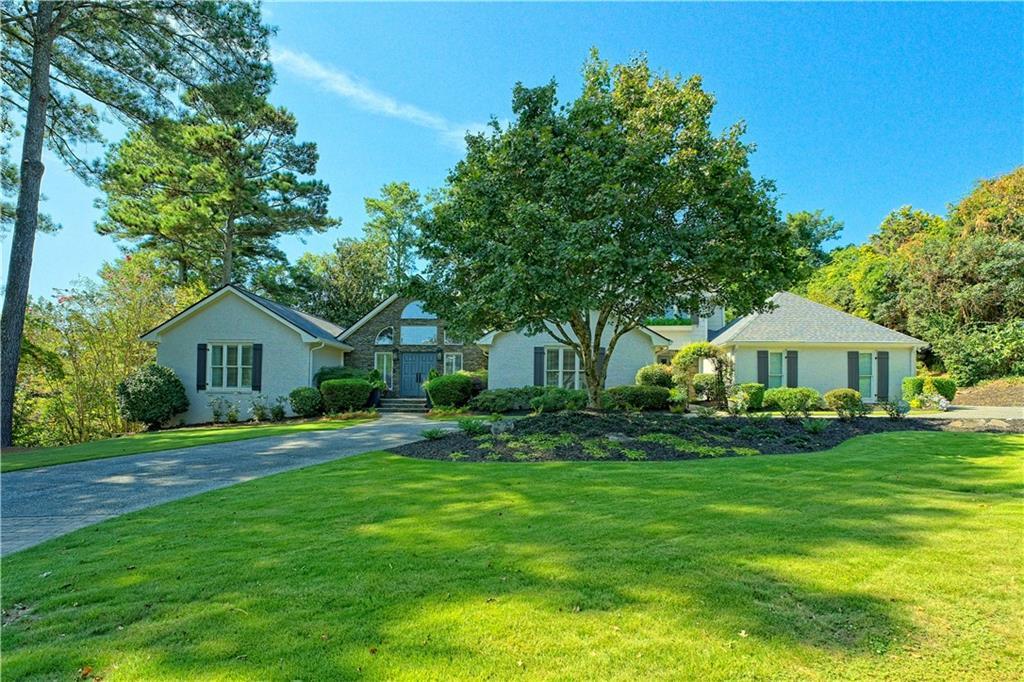 345 Dogwood Tr., Marietta, GA 30067