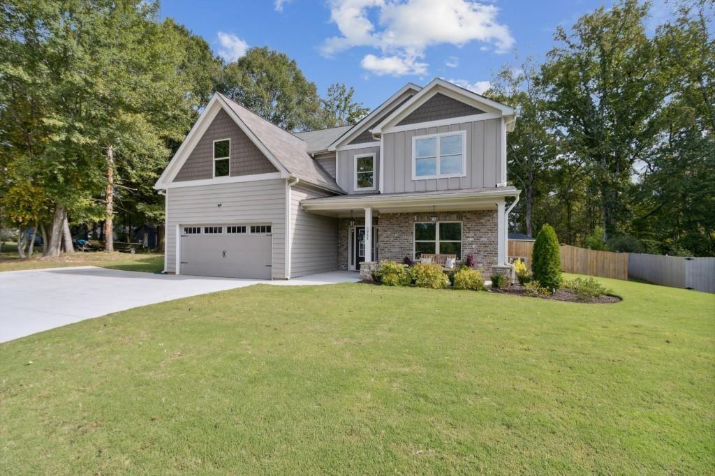 5984 Lights Ferry Rd., Flowery Branch, GA 30542