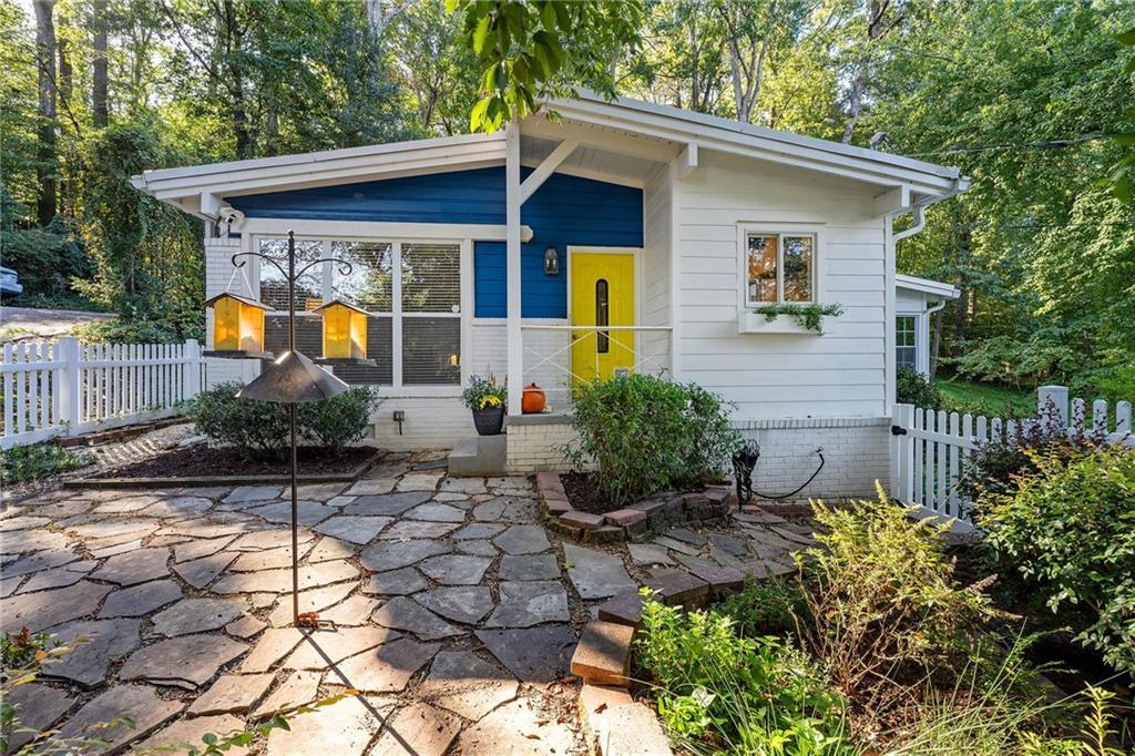 2632 Defoors Ferry Rd., Atlanta, GA 30318