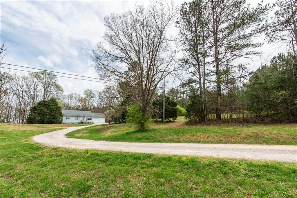 1084 New Hope Church Rd., Carrollton, GA 30117