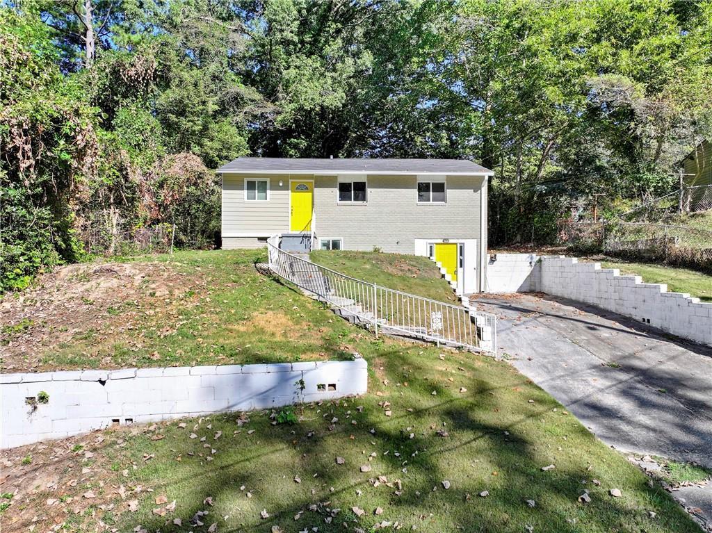 477 Fairlane Cir., Atlanta, GA 30331