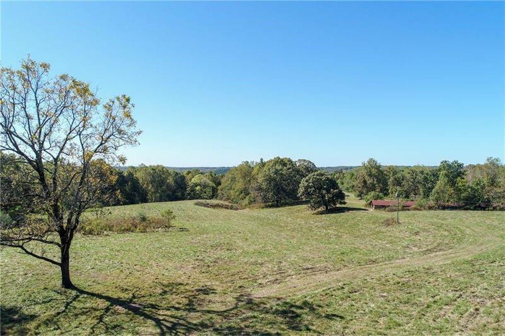 000 Tyler Rd., Gillsville, GA 30543