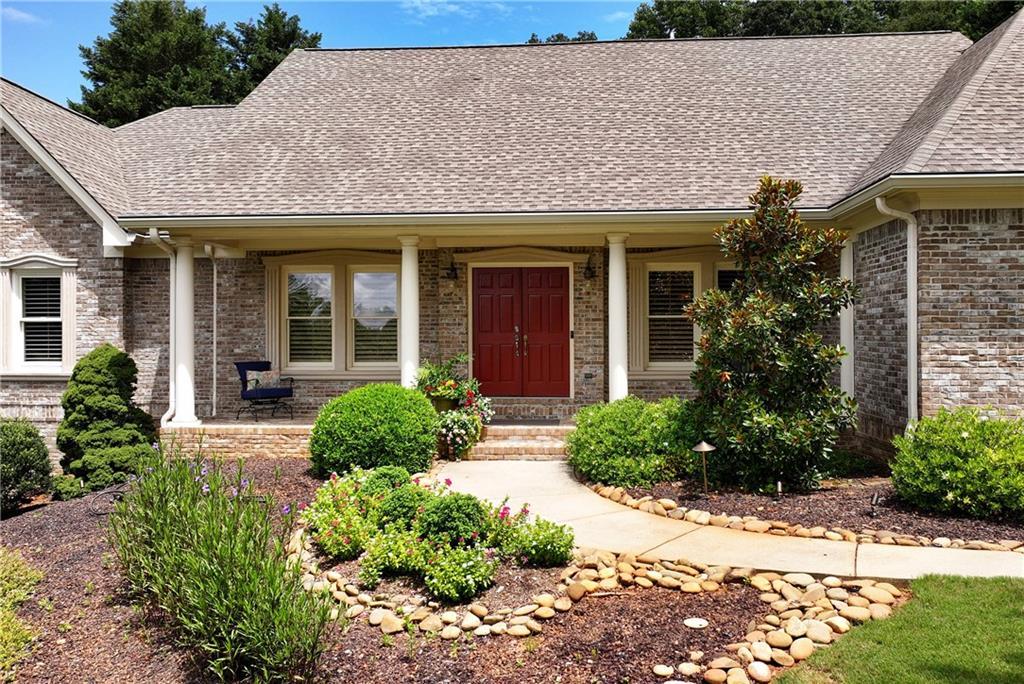 1005 Chateau Forest Rd., Hoschton, GA 30548