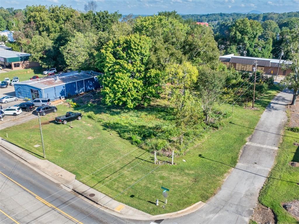 593 Shallowford Rd., Gainesville, GA 30504