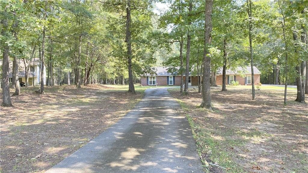 216 Upper River Rd., Covington, GA 30016