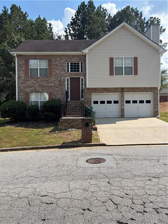 1476 Cutters Mill Dr., Lithonia, GA 30058