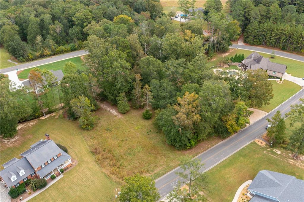 Woodedge Dr., Calhoun, GA 30701