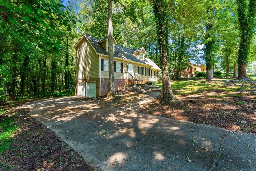 5515 Deer Run Dr., Conyers, GA 30094