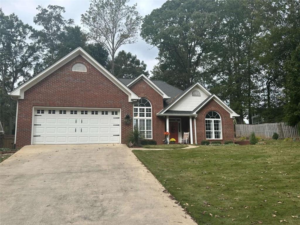 915 Charleston Ct., Gainesville, GA 30501