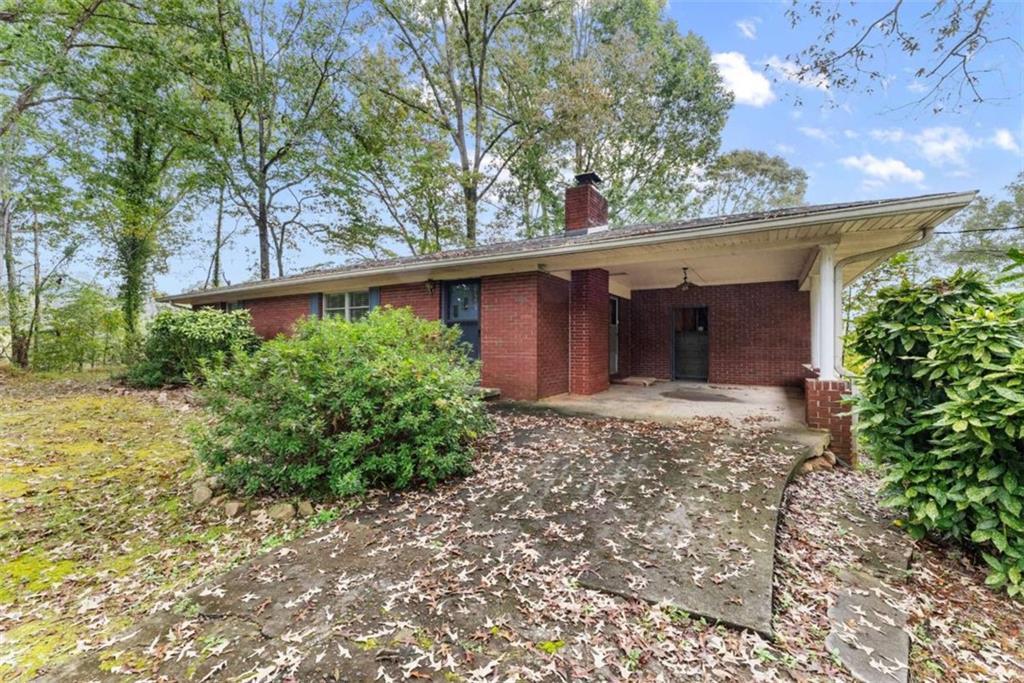 3772 Ledan Rd., Gainesville, GA 30506