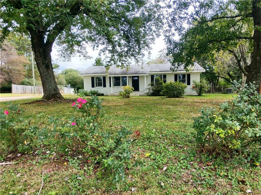 907 Gadsden Rd., Cave Spring, GA 30124