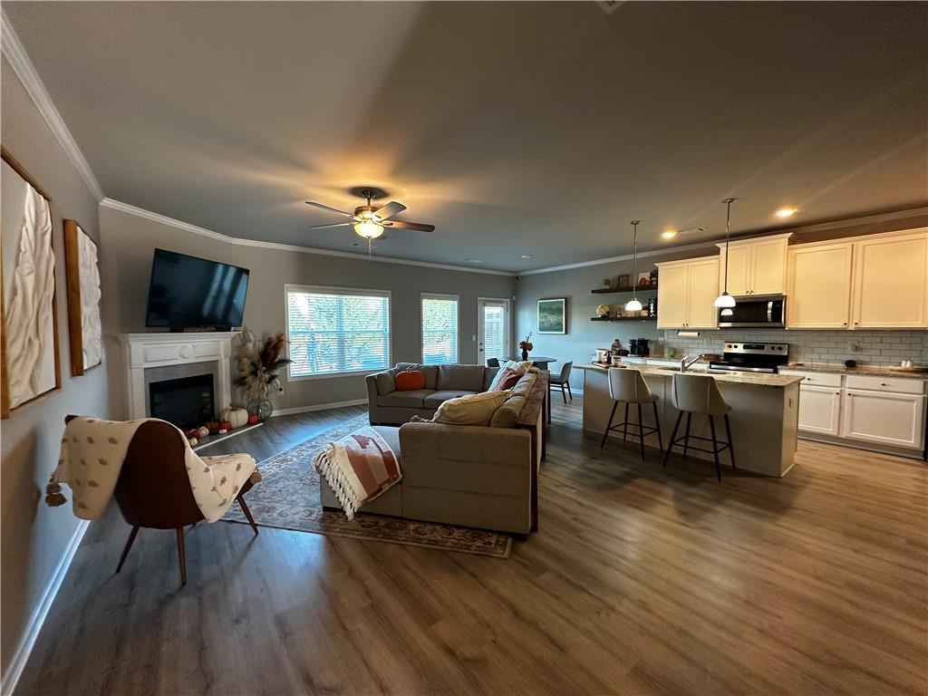 5209 Fox Den Rd., Oakwood, GA 30566