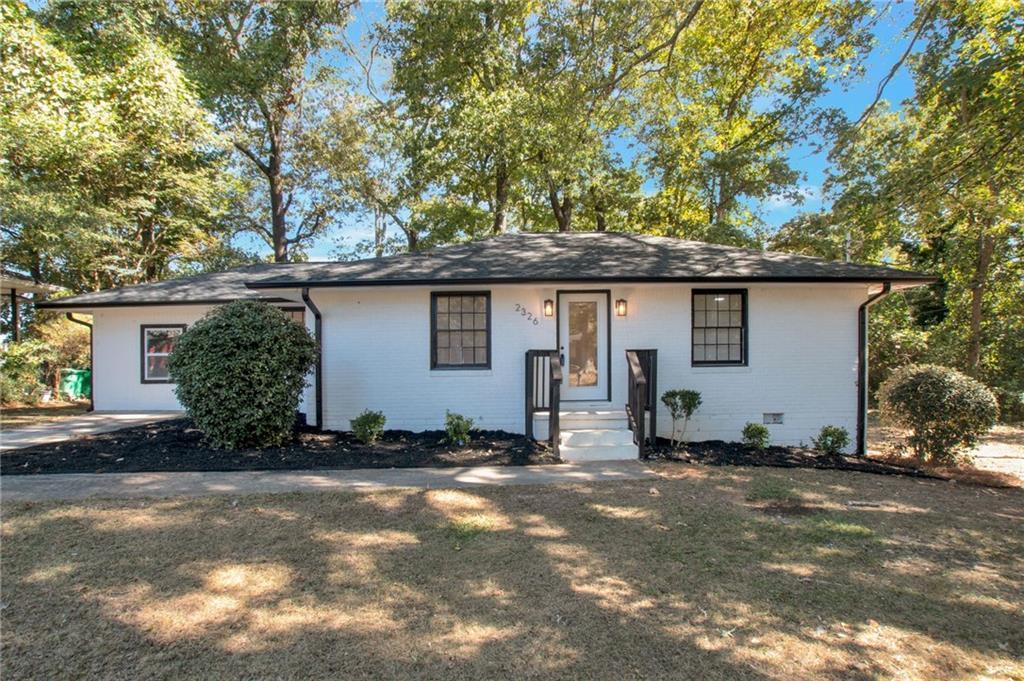 2326 Mark Tr., Decatur, GA 30032