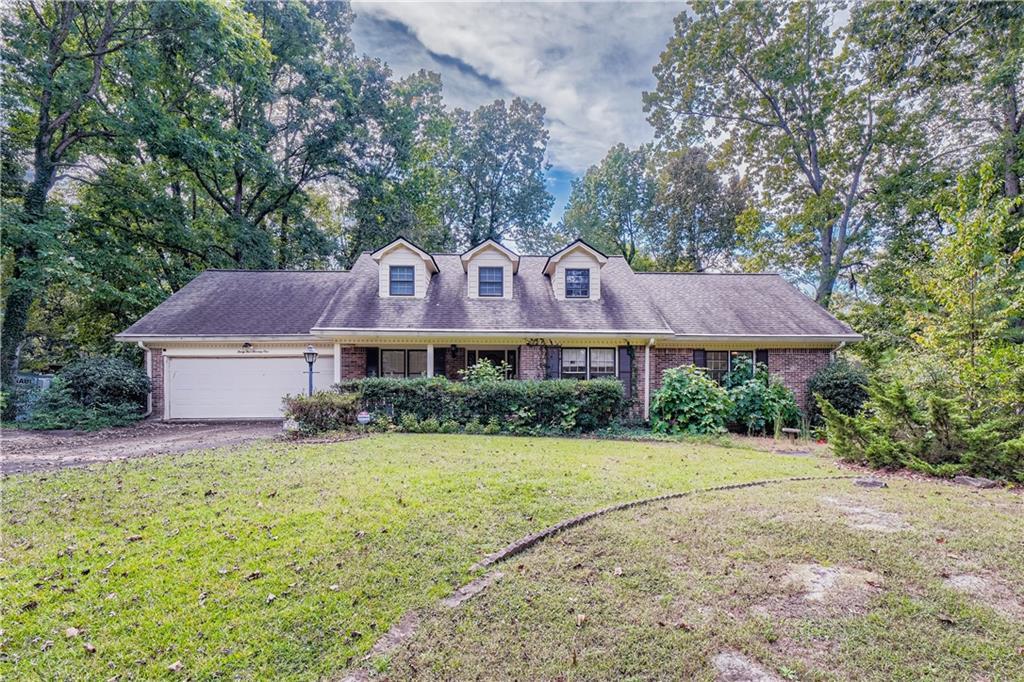3571 Midvale Forest Ct., Tucker, GA 30084