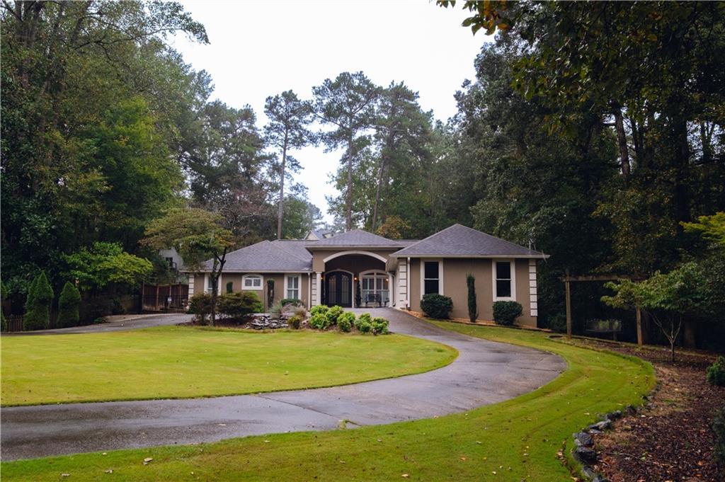 1552 Catherine Ct., Suwanee, GA 30024