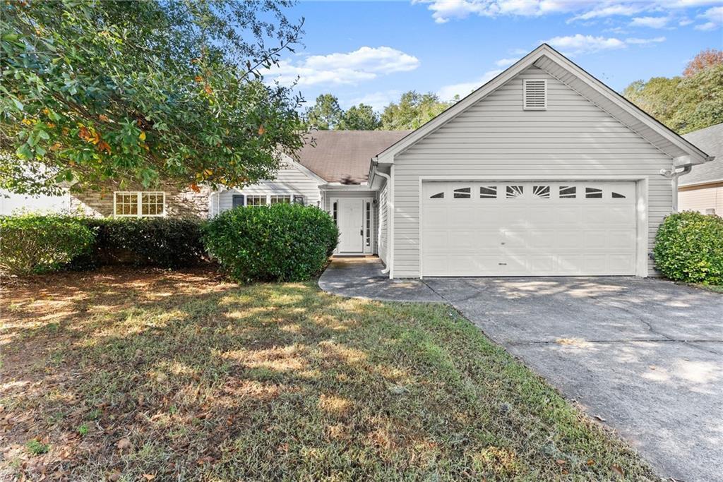 1032 Harbins Pass Dr., Dacula, GA 30019