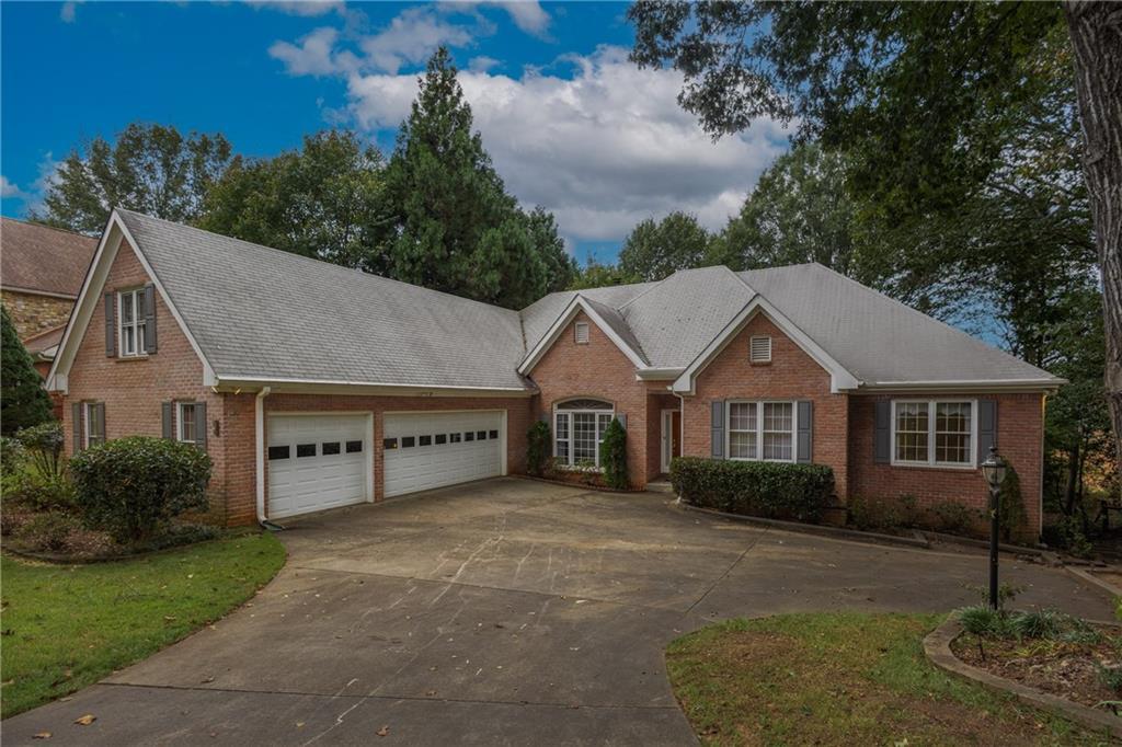 2372 Merrymount Dr., Suwanee, GA 30024