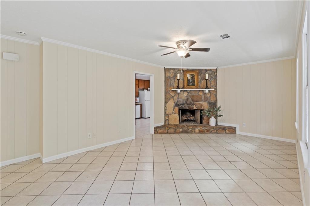 173 Jousters Ln., Lawrenceville, GA 30044