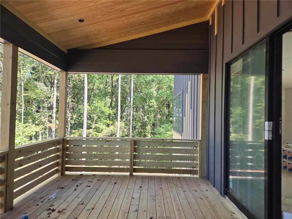 140 Cedarwood Ln., Roswell, GA 30075