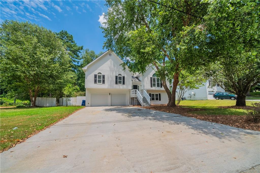 1010 Burning Bush Dr., Loganville, GA 30052