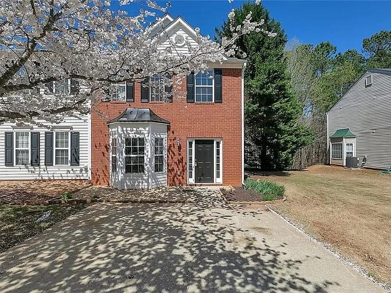 4683 Crawford Oaks Dr., Oakwood, GA 30566