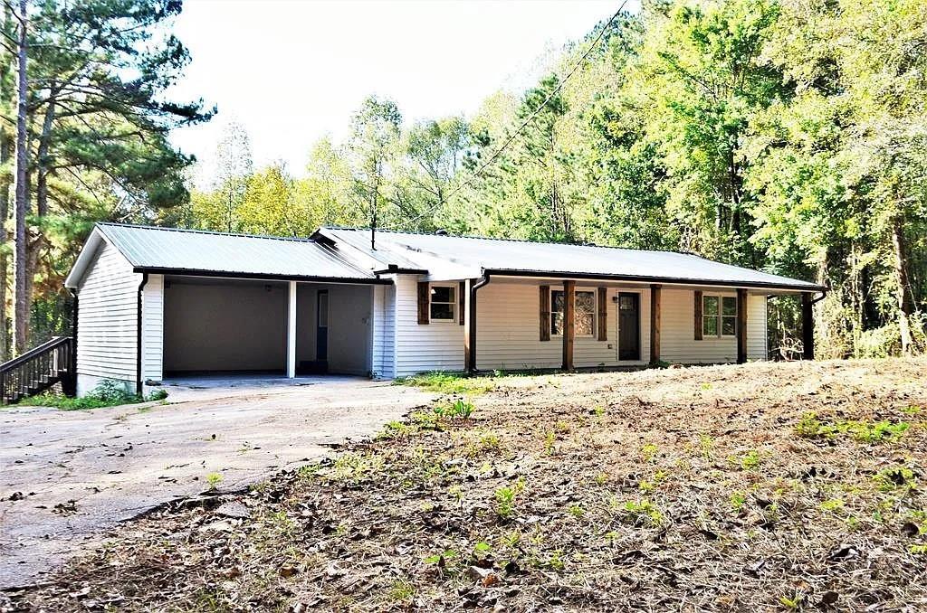 37 Cedar Dr., Carrollton, GA 30117