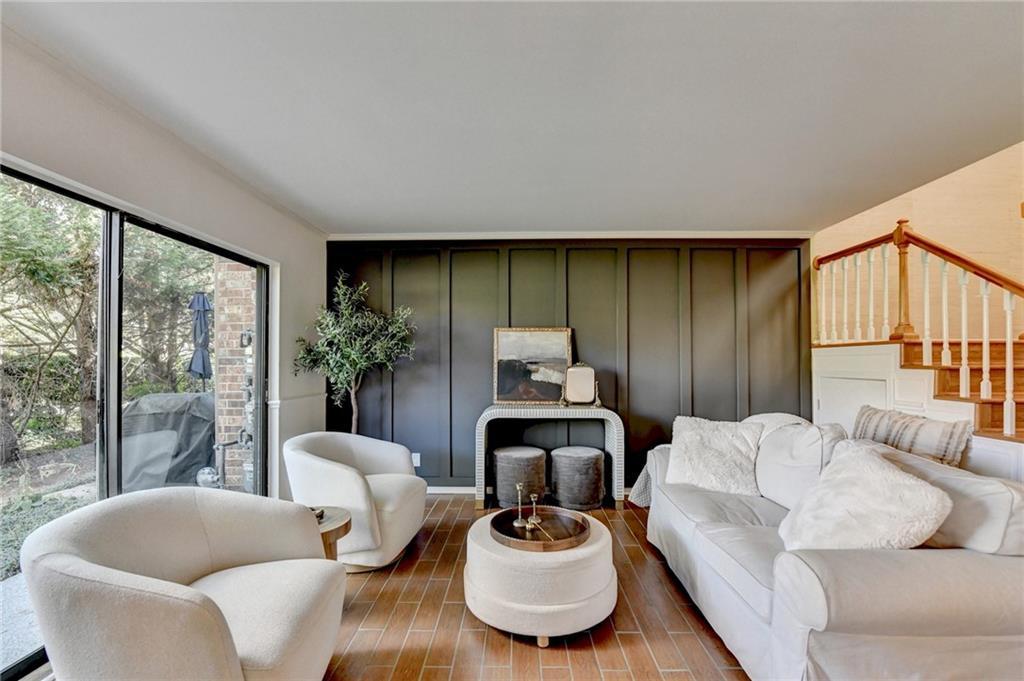 2271 Pernoshal Ct., Dunwoody, GA 30338