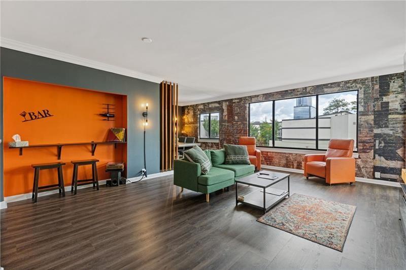 3481 Lakeside #901 Dr., Atlanta, GA 30326